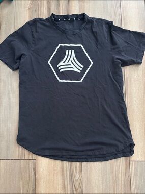 Adidas Tango Logo Soccer Tee women’s size M Black Vtg Shirt